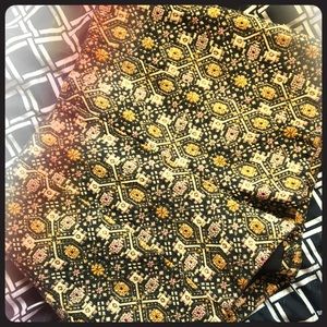 Detailed high waisted shorts